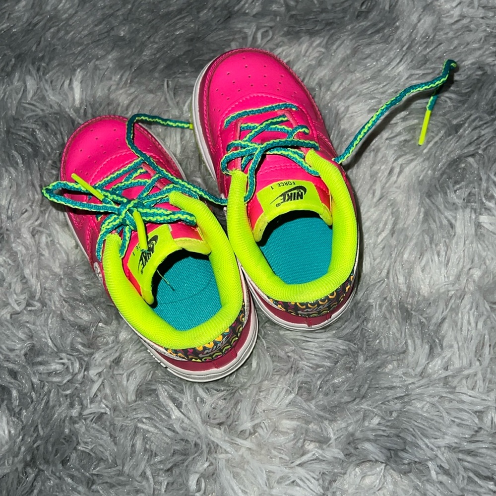 Toddler Nike Force sneakers
